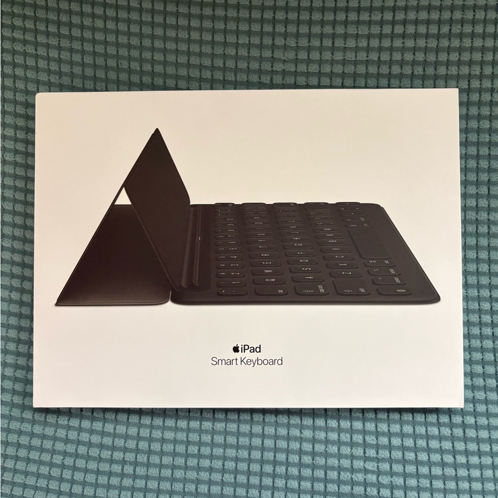 Apple iPad Smart Keyboard - Dark Gray